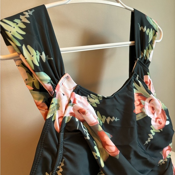 New in bag - Seafancy Floral Wide Straps Off Shoulder One-Piece Swimsuit - Picture 8 of 9